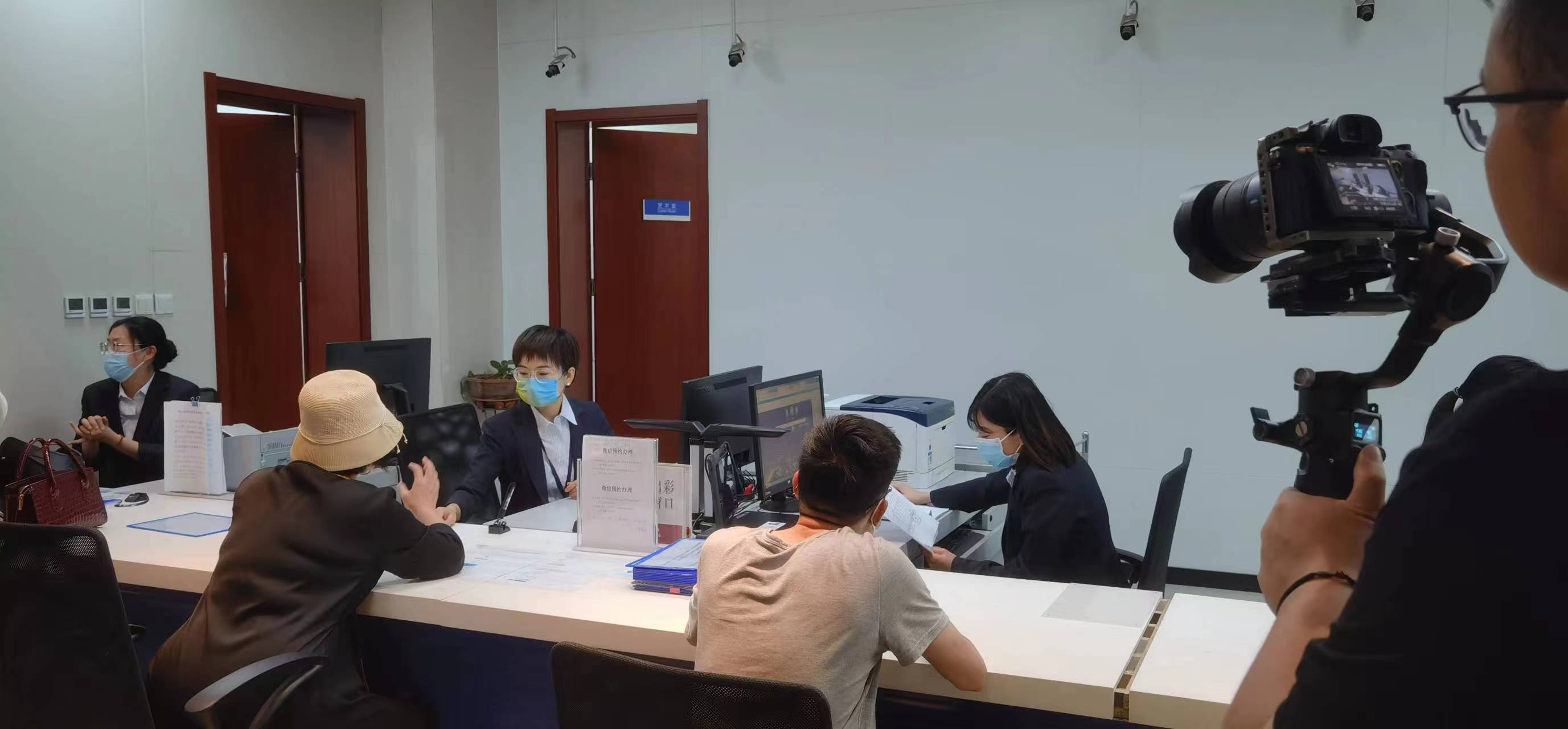 【獻禮七一  向黨表白(bái)】活動 金水區社會保障中心 視頻拍(pāi)攝完成 【獻禮七一  向黨表白(bái)】活動 金水區社會保障中心 視頻拍(pāi)攝完成